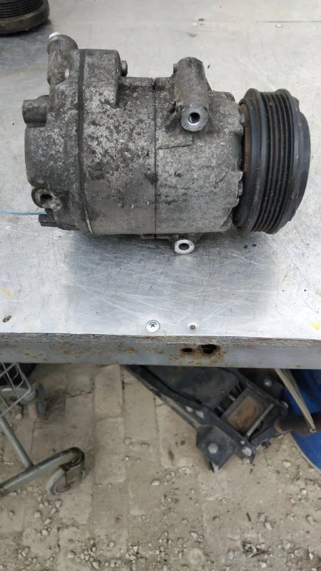 Компрессор кондиционера Opel Astra 2010 J