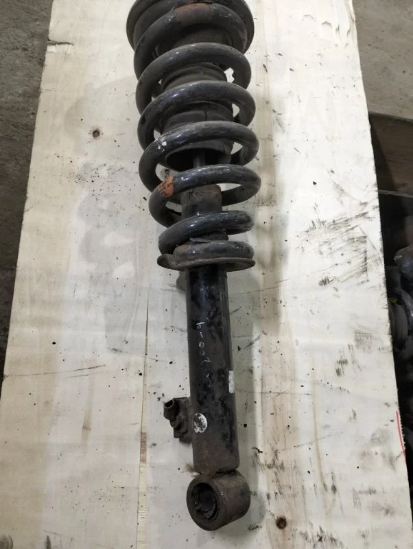 Амортизатор передний Mitsubishi L200 (2006-2015) 2010 MR992321