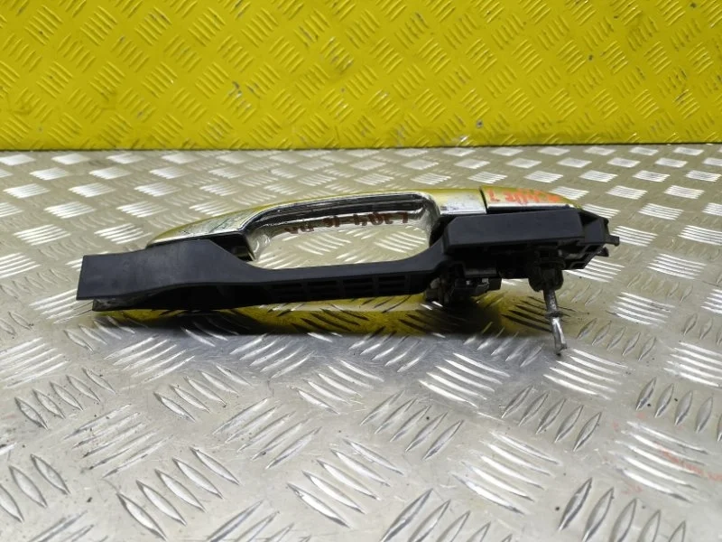 Ручка двери наружная передняя левая Mitsubishi L200 (2006-2015) 2008 5716A032 ПИКАП 2.5 D 4D56