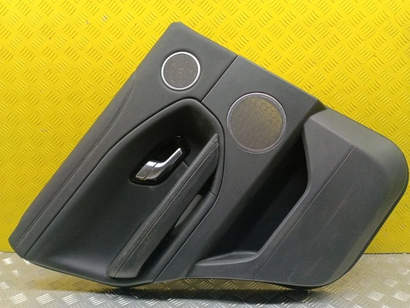 Обшивка двери задняя левая Land Rover Range Rover Evoque I (2011-2018) 2016 LR028137 2.0 D 204DTD