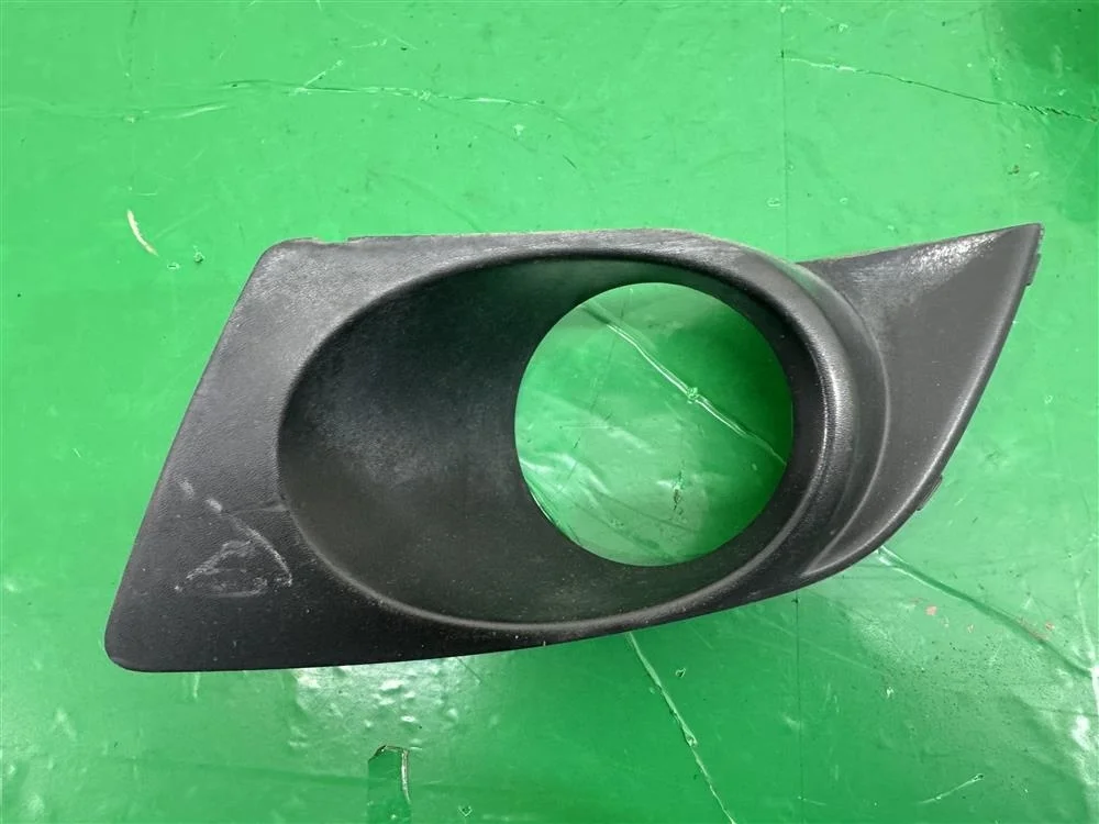 Накладка противотуманки FL 06-09