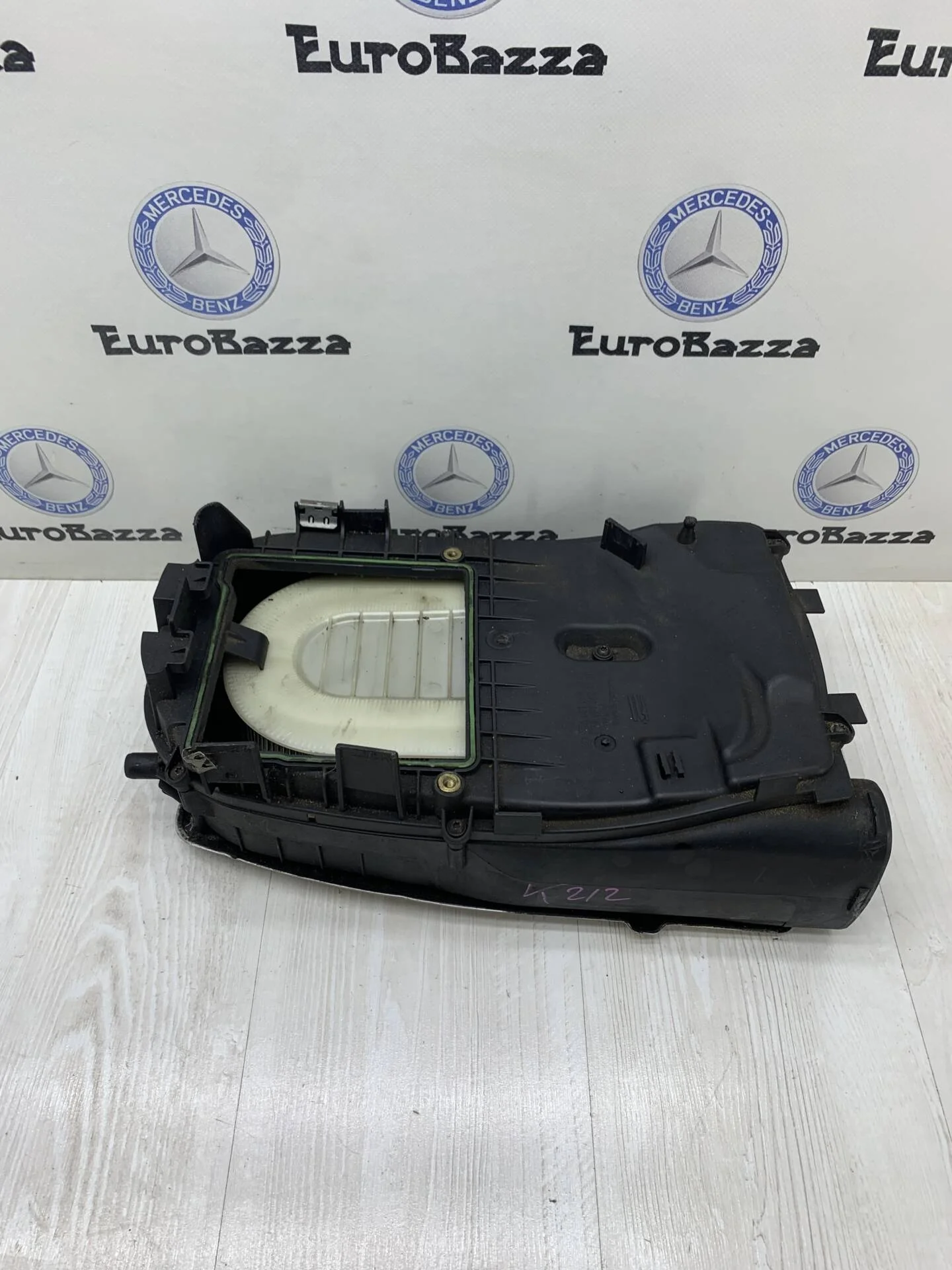 Корпус воздушного фильтра Mercedes Om651