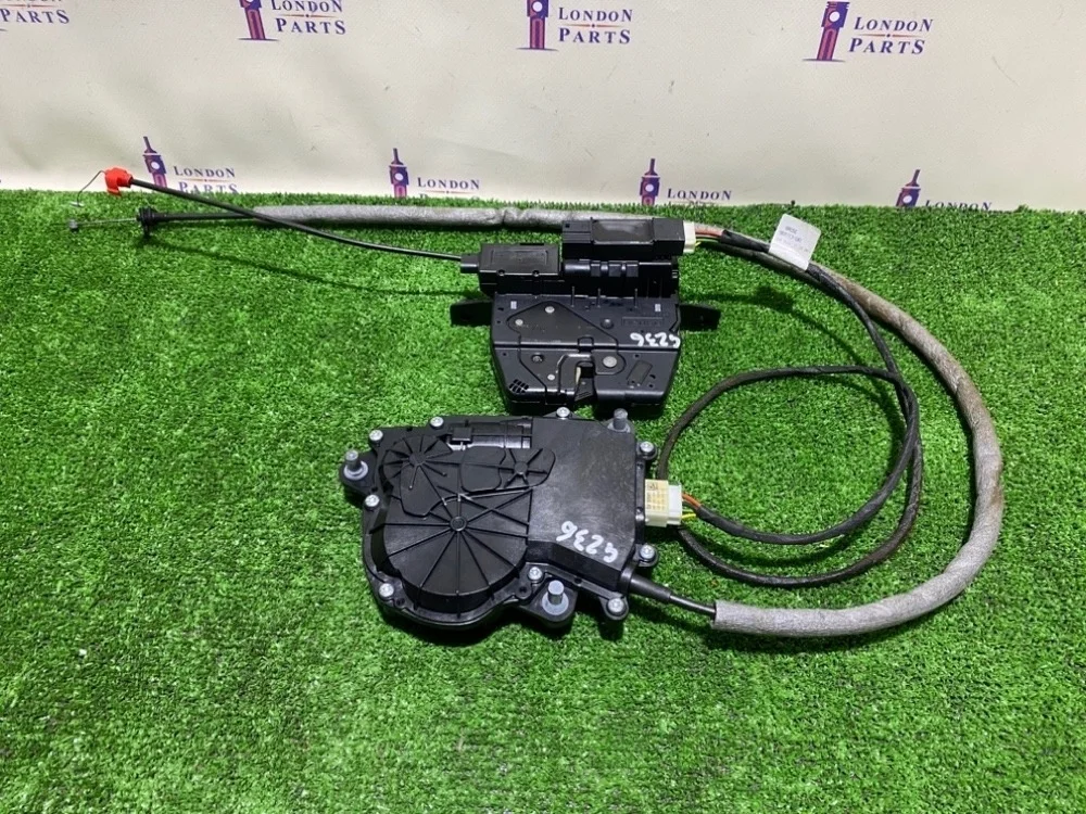 Комплект доводчика крышки багажника BMW F10