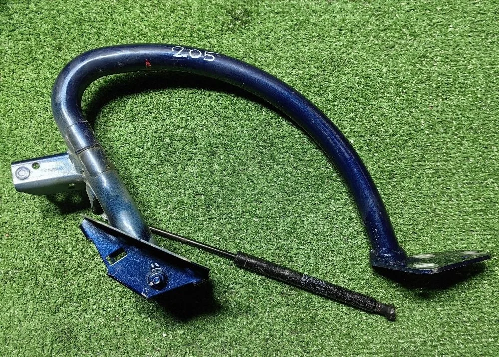 Петля крышки багажника левая Audi A5