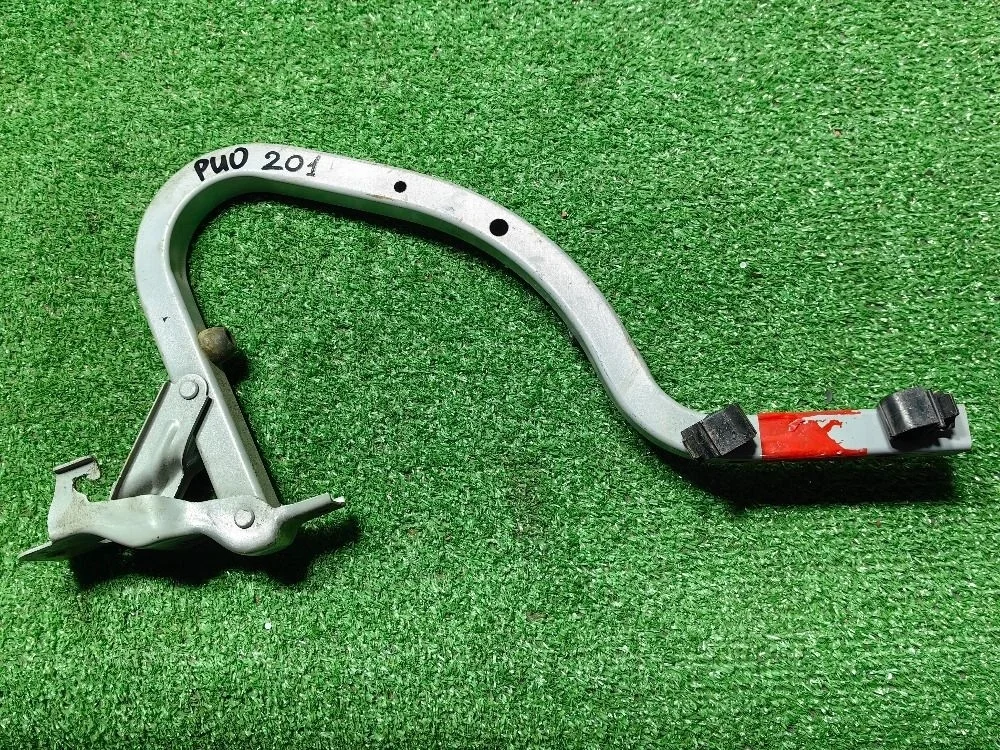 Петля багажника левая Kia Rio III