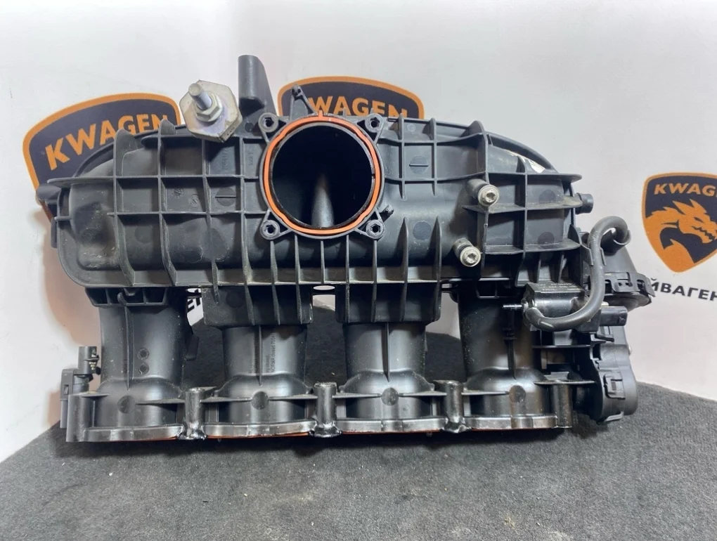 Коллектор впускной Audi Q5 2013 8R