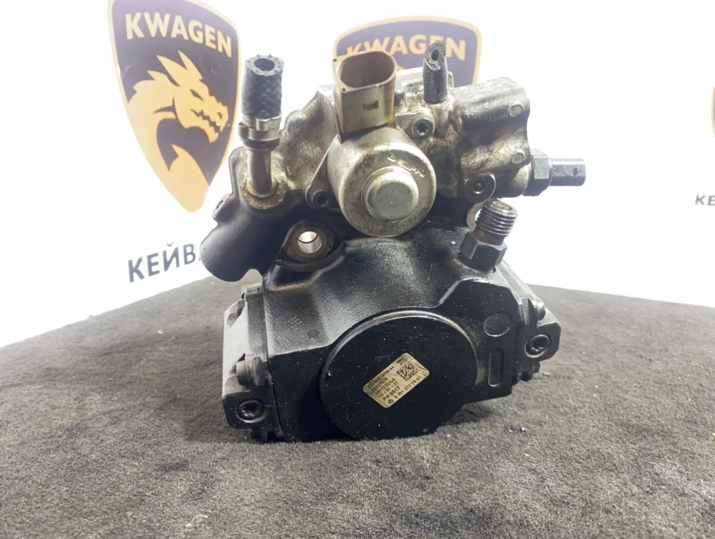 Топливный насос высокого давления Mercedes-Benz -Class 2010 W212