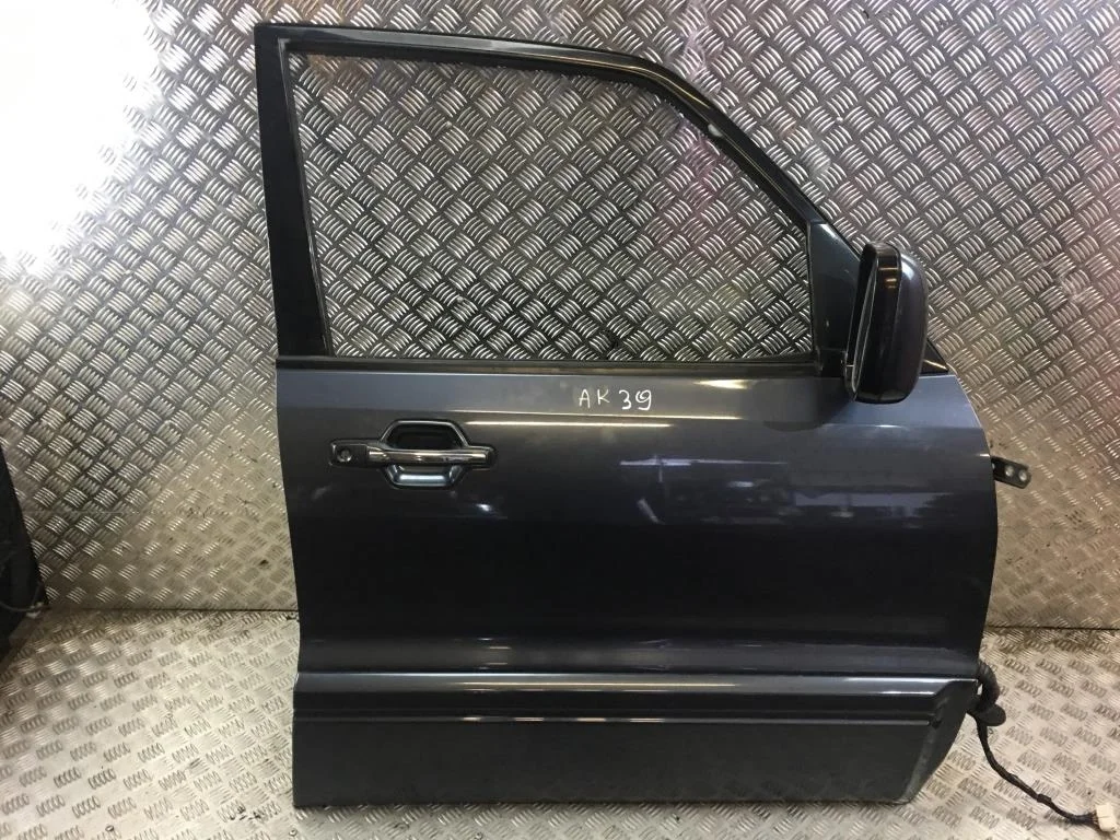 Дверь передняя правая MITSUBISHI PAJERO III реста