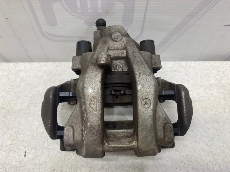 Тормозной суппорт задний левый Mercedes-benz CLS 2014 X218