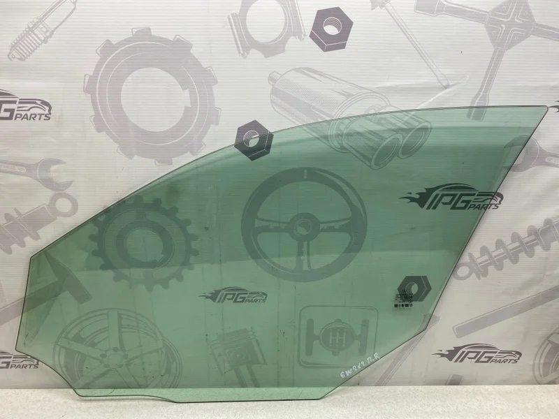 Стекло передней правой двери Mercedes-benz 2013 W212