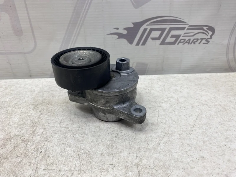 Натяжитель приводного ремня Mercedes-benz 2014 W212