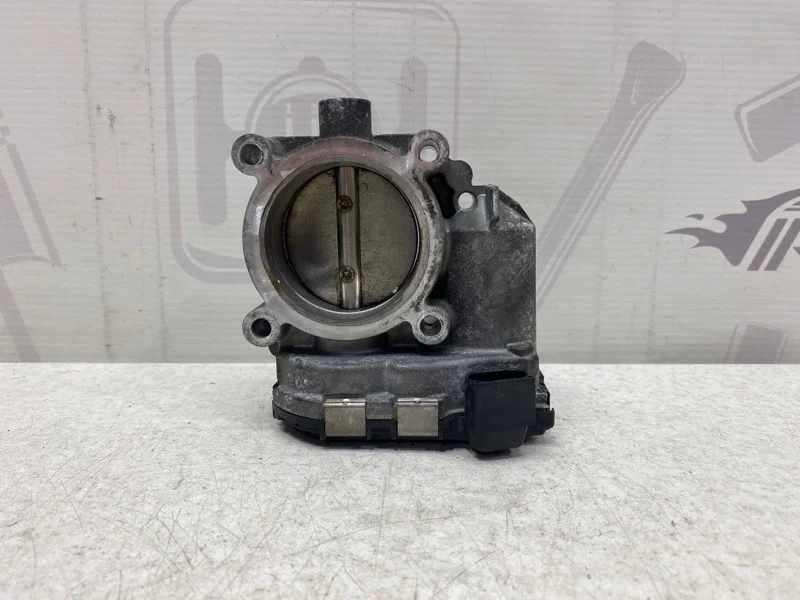 Дроссельная заслонка Mercedes-benz 2012 C204