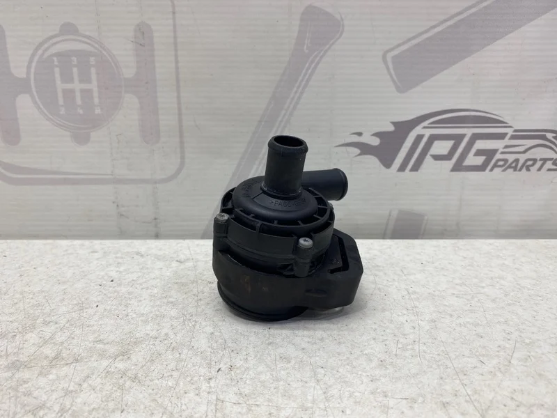 Циркуляционный насос Mercedes-benz 2012 C204