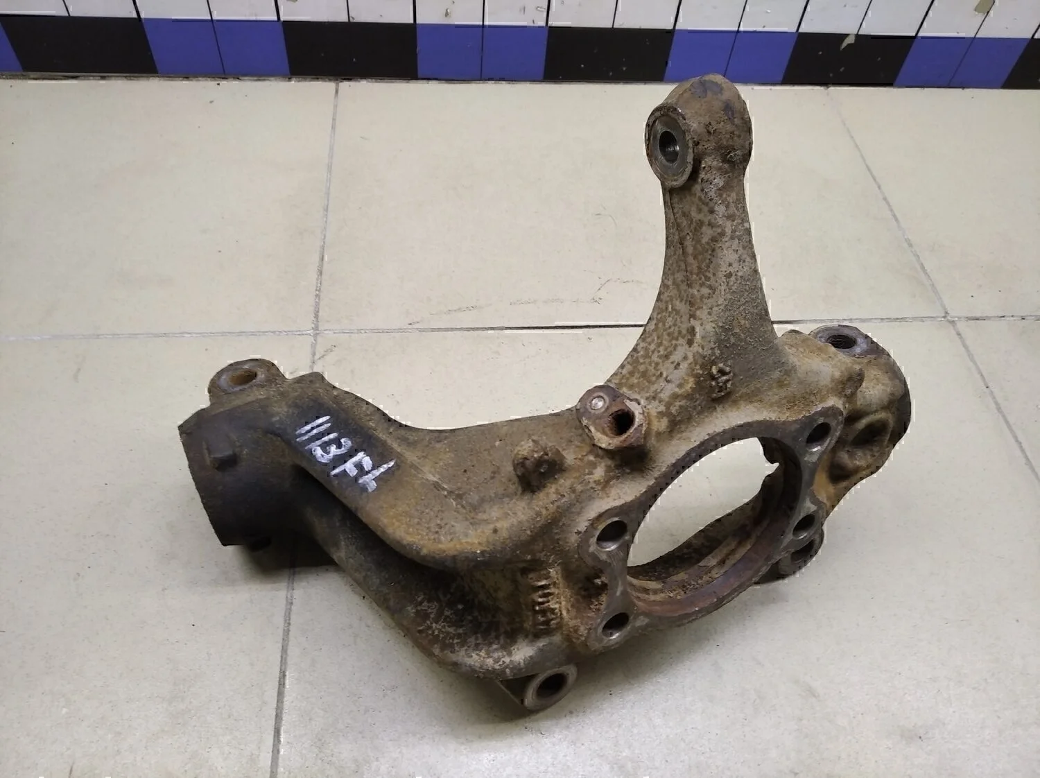 Кулак поворотный передний левый Qashqai (J11) 2014>