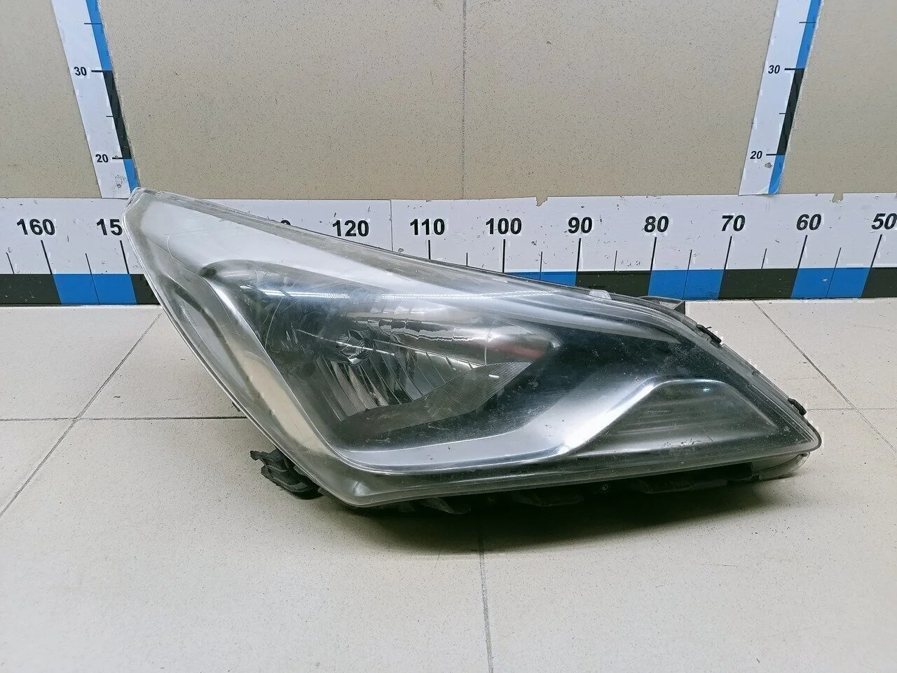 Фара правая Solaris 2010-2017