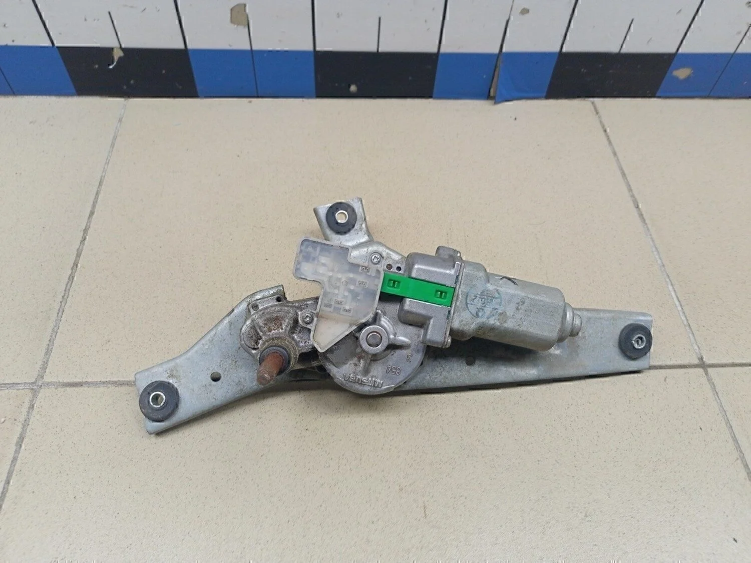 Моторчик стеклоочистителя задний Note (E11) 2006-2013