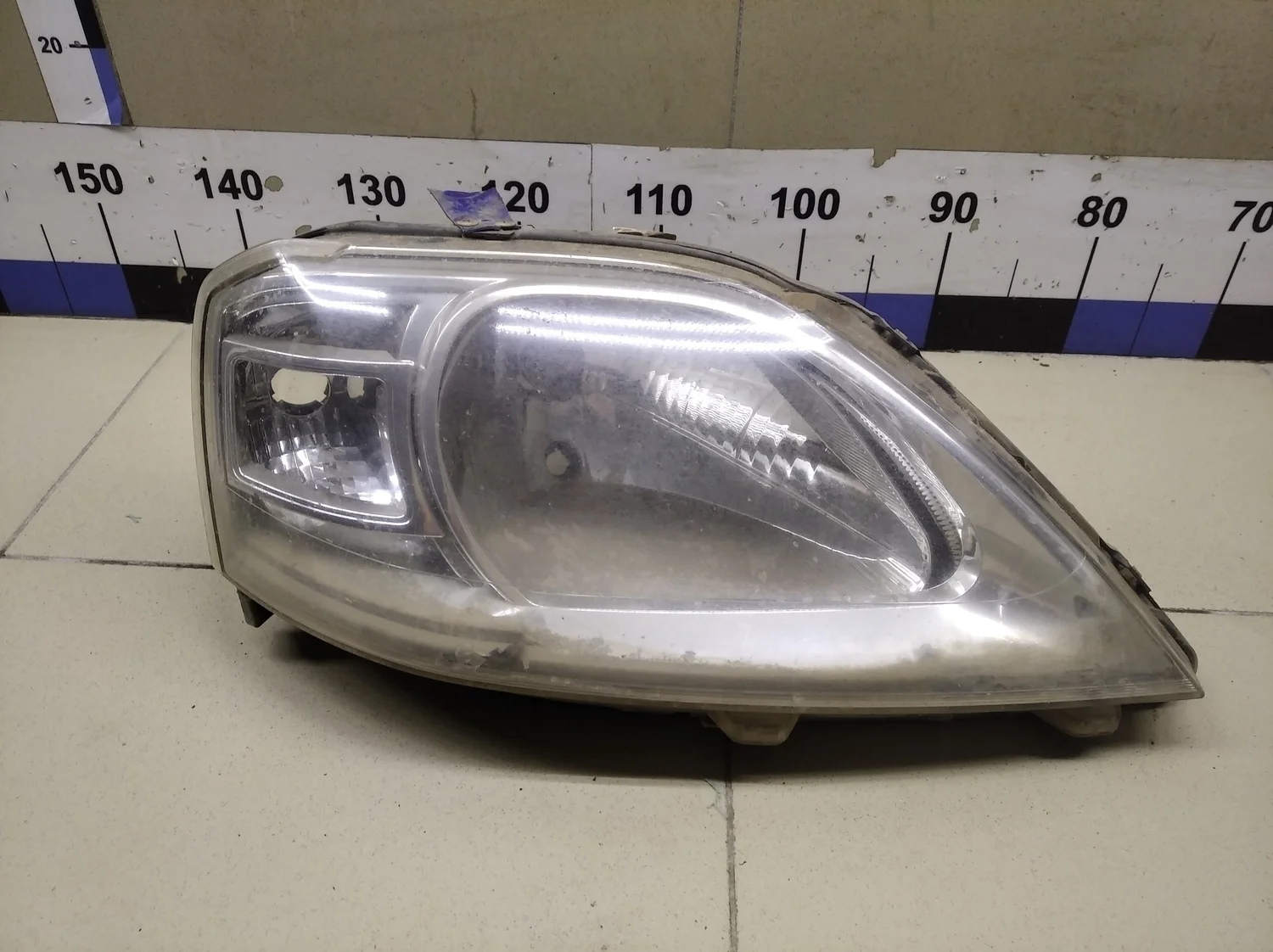 Фара правая Logan 2005-2014