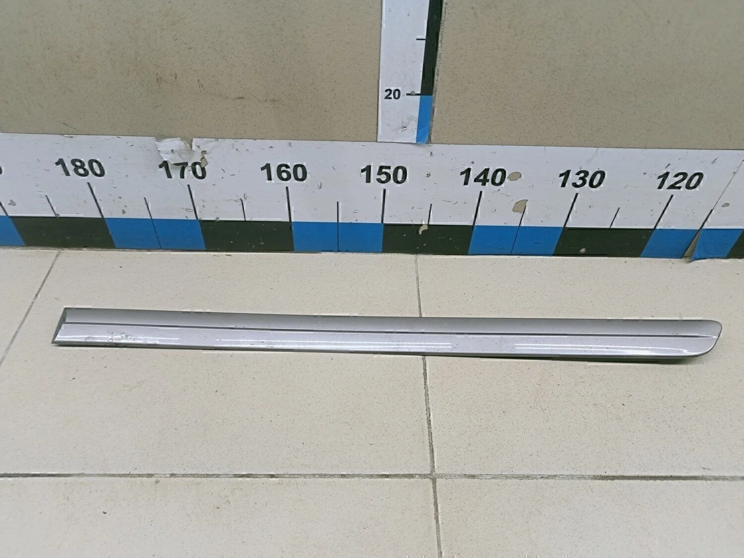 Молдинг задней левой двери Golf V Plus 2005-2014