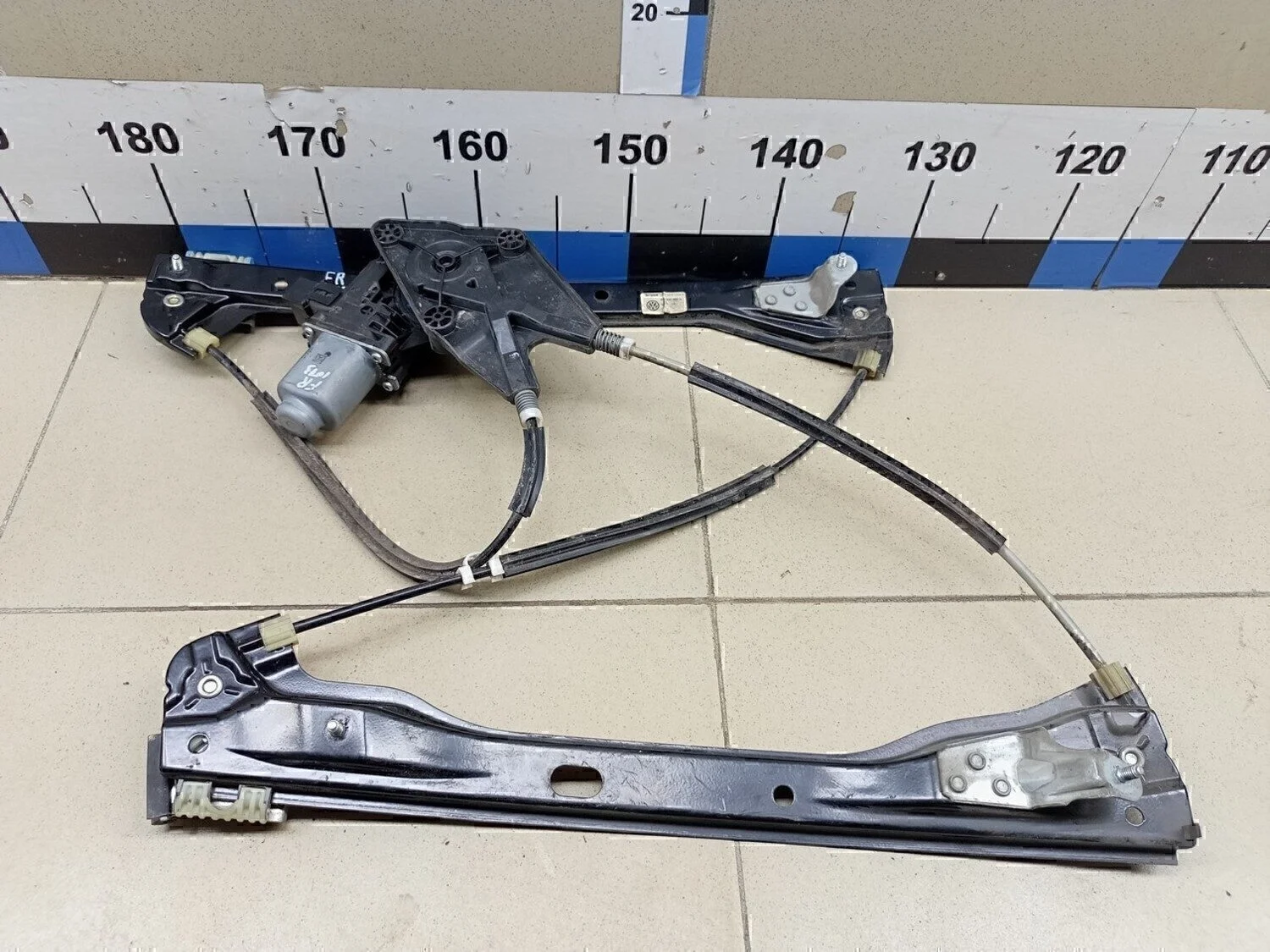 Стеклоподъемник электр. передний правый Polo (Sed RUS) 2011>