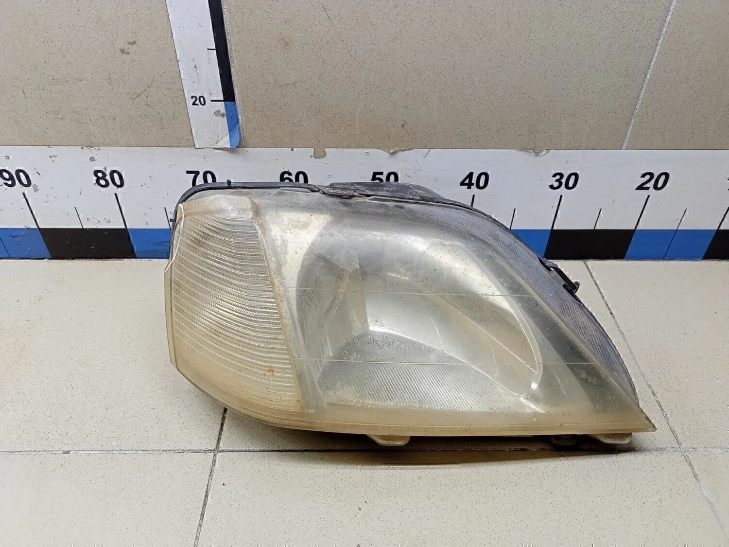 Фара правая Logan 2005-2014