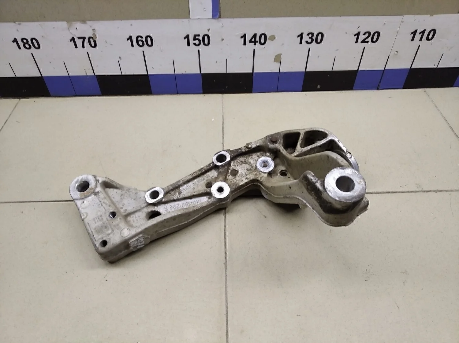 Кронштейн переднего рычага Yeti 2009>