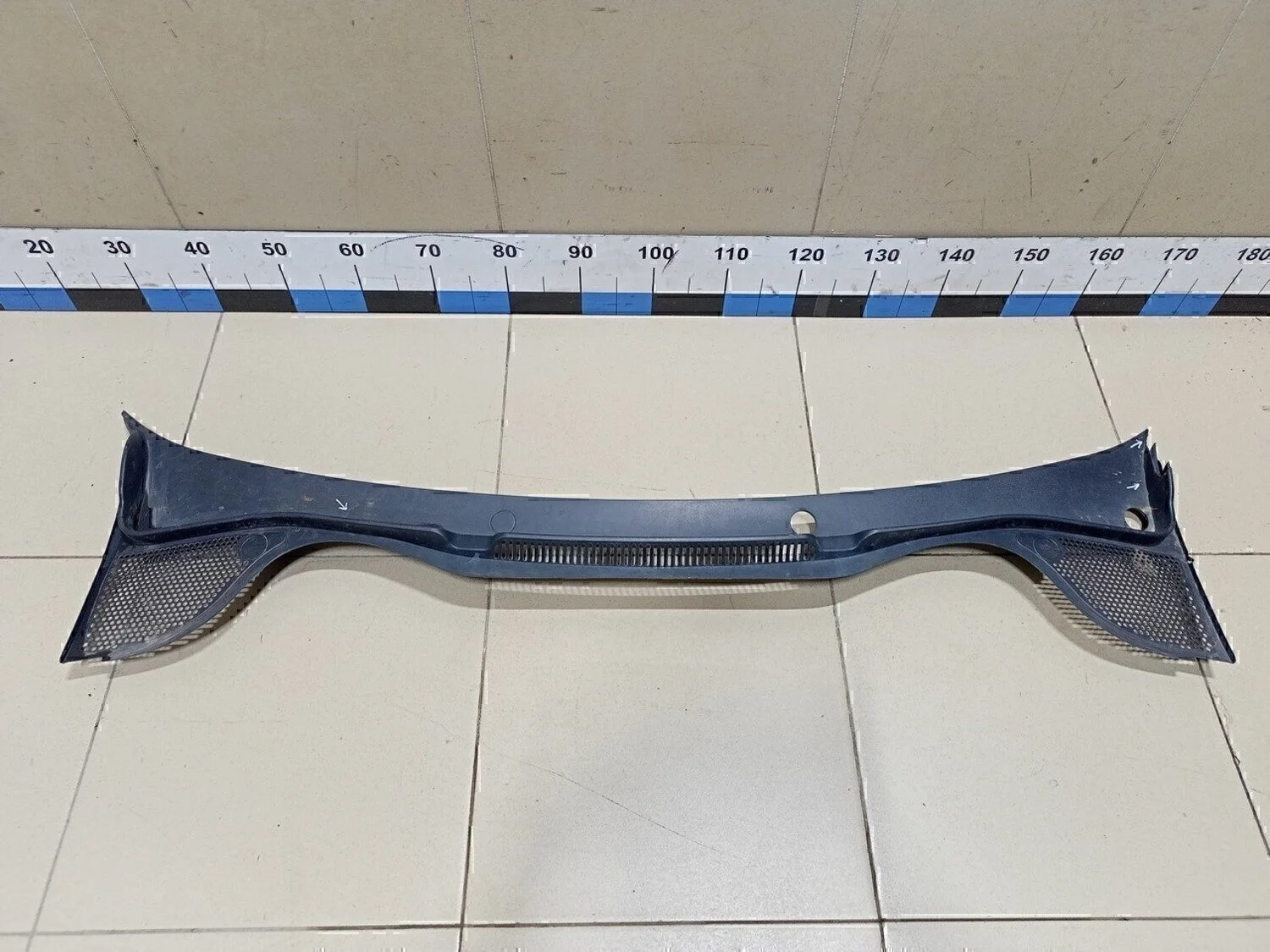 Решетка стеклооч. (планка под лобовое стекло) Polo (Sed RUS) 2011>