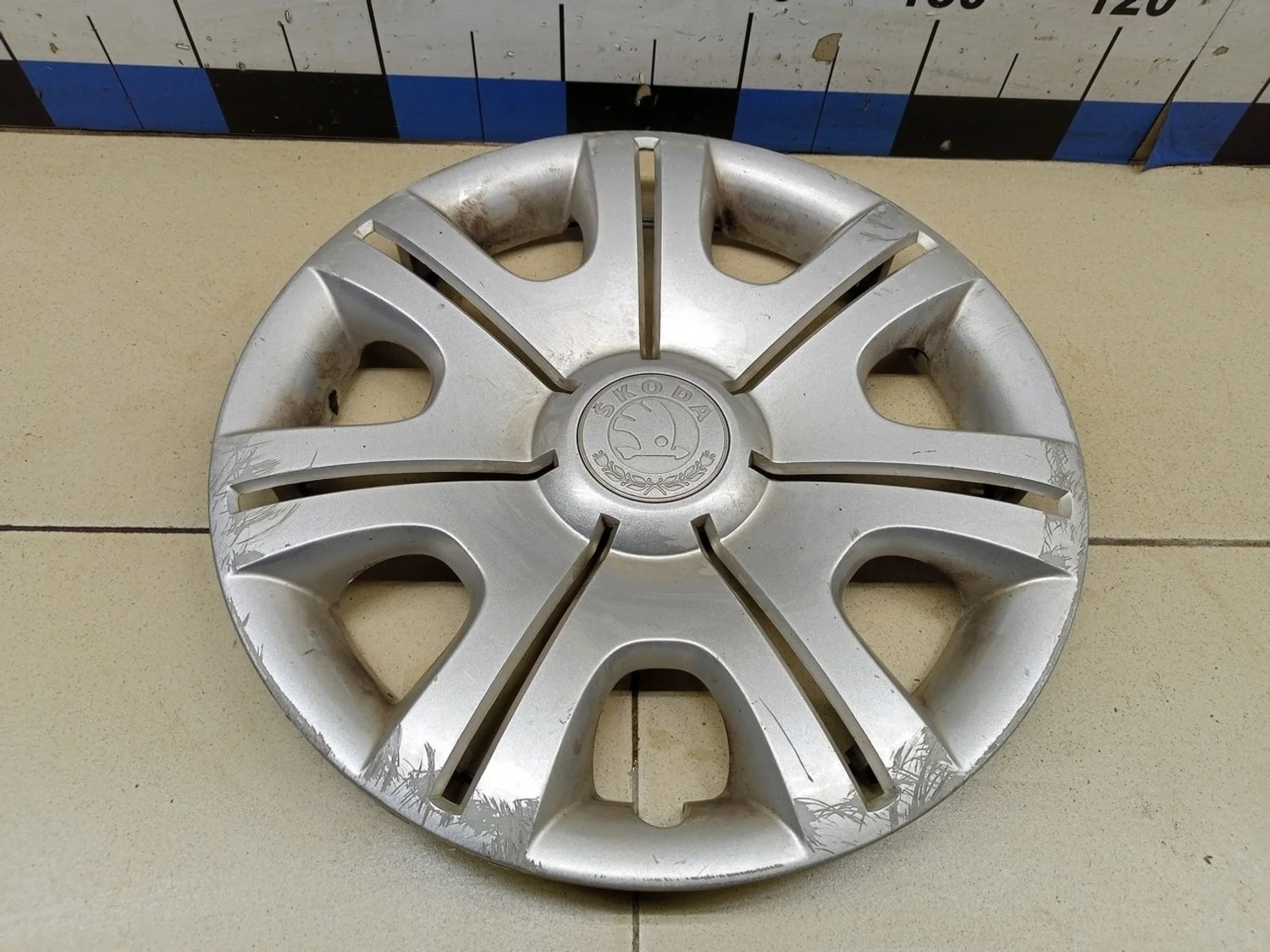 Колпак декоративный Fabia 2007-2015