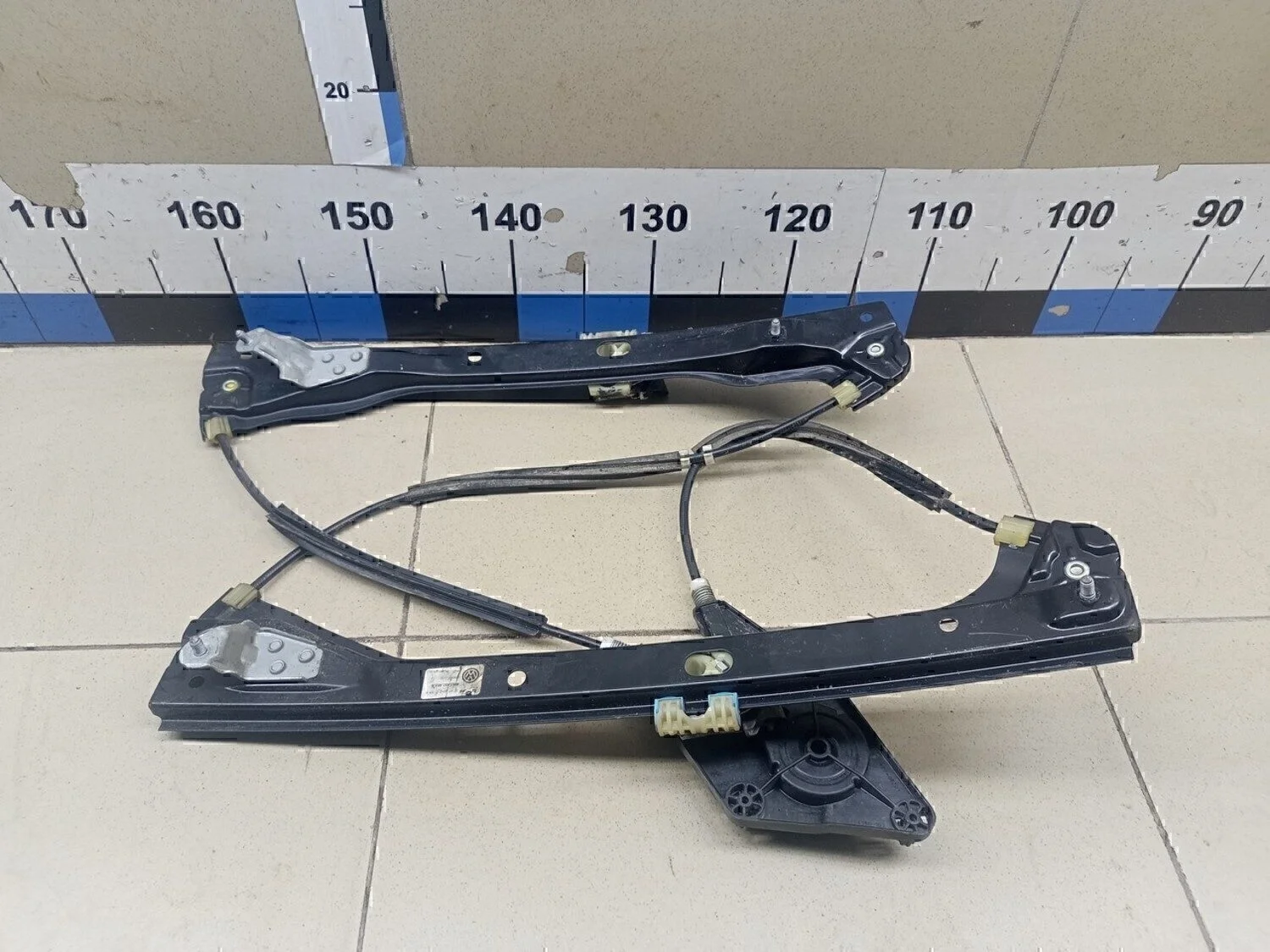 Стеклоподъемник электр. передний правый Polo (Sed RUS) 2011>