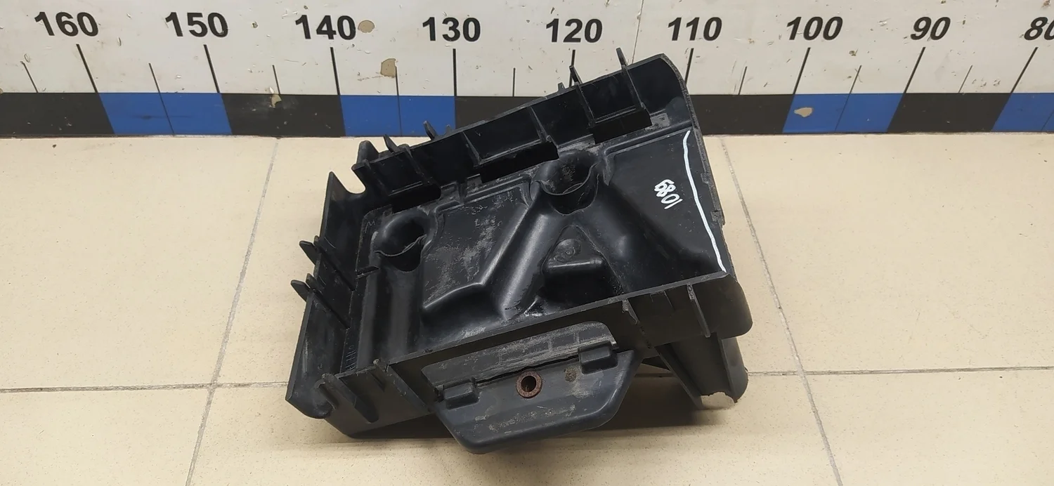 Крепление АКБ (корпус/подставка) Fabia 1999-2006