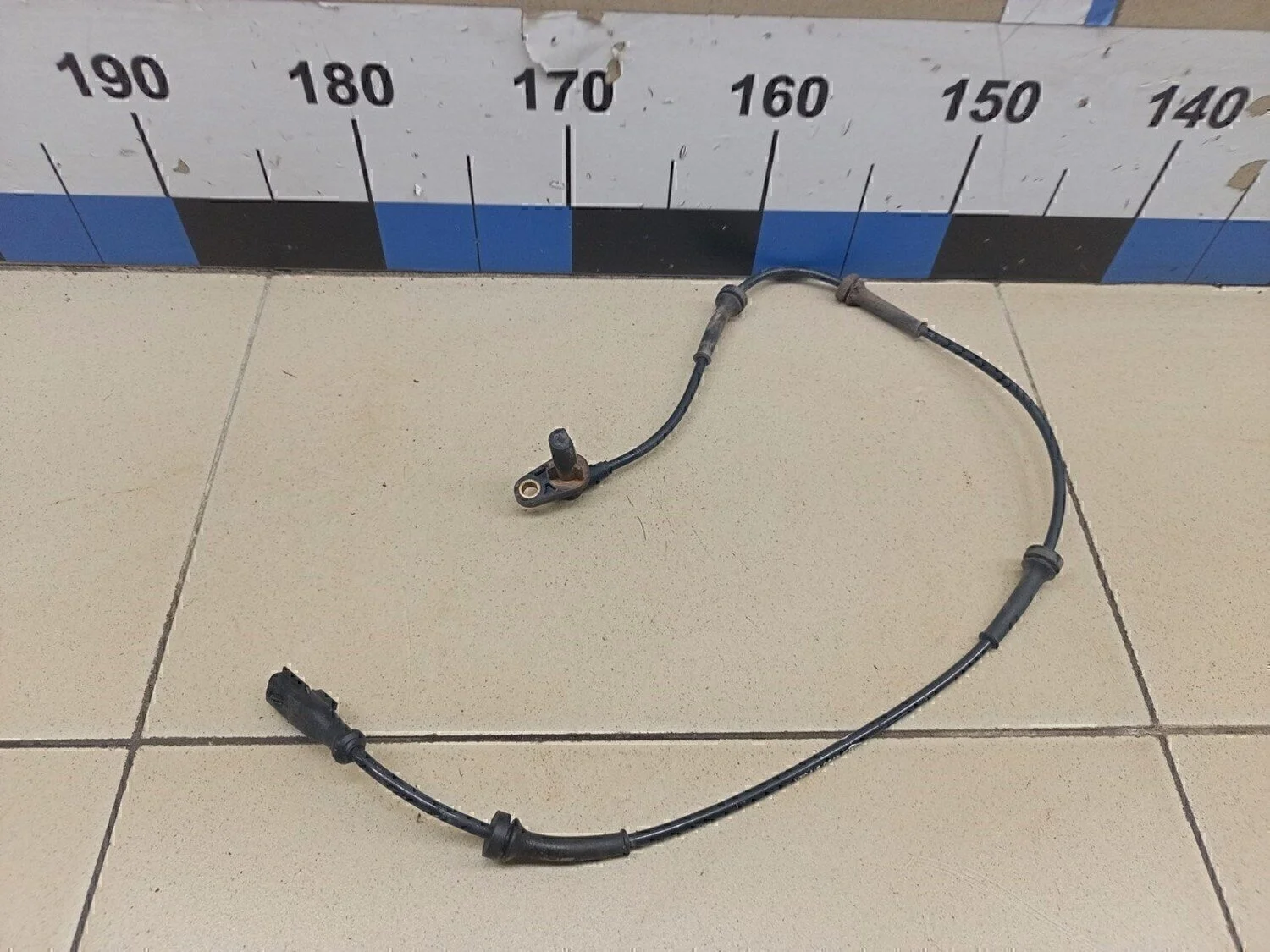 Датчик ABS задний Duster 2012>