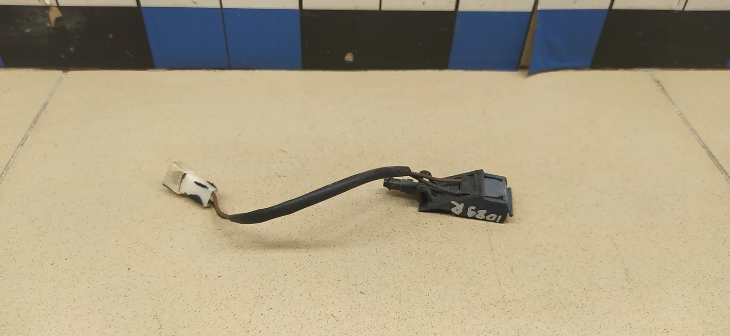 Форсунка омывателя лобового стекла Passat [B5] 1996-2000