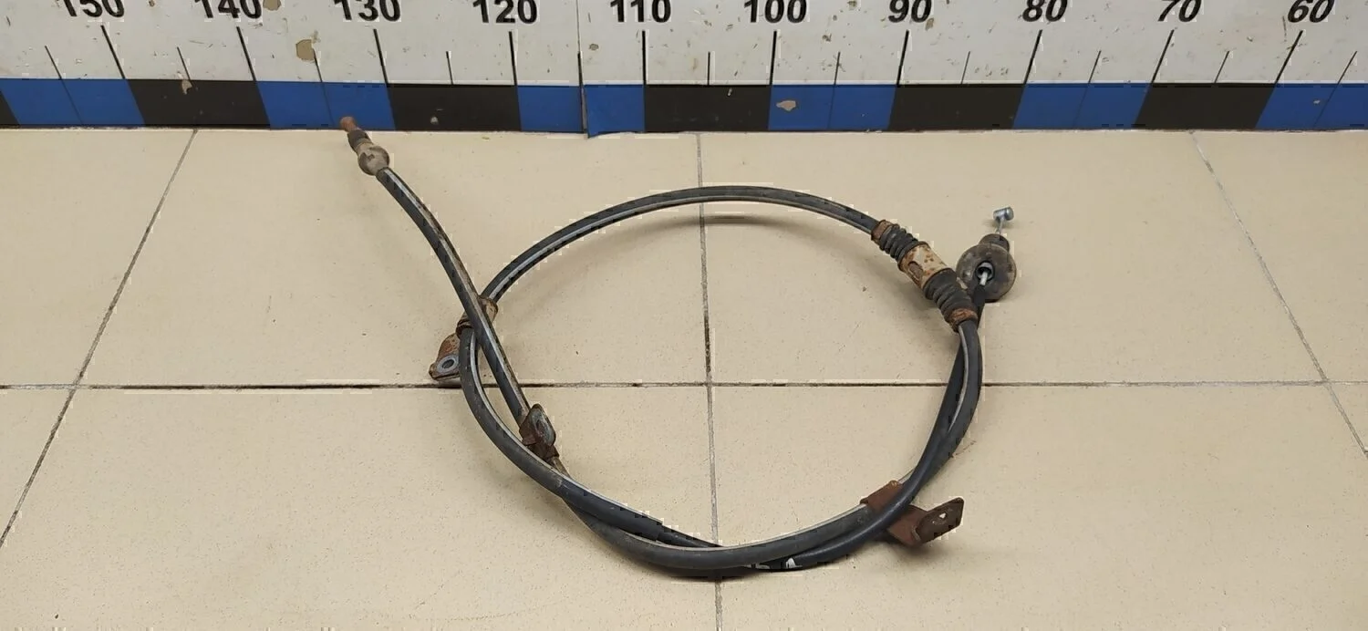 Трос стояночного тормоза левый ASX 2010-2016