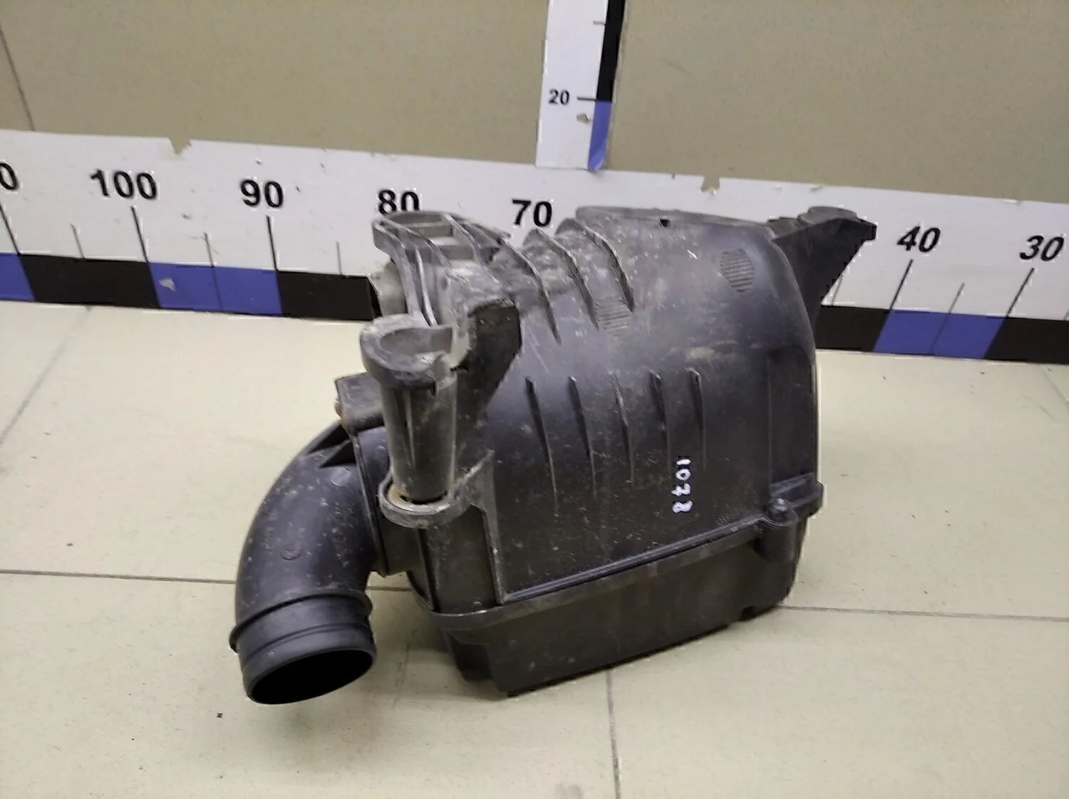 Корпус воздушного фильтра Passat [B6] 2005-2010