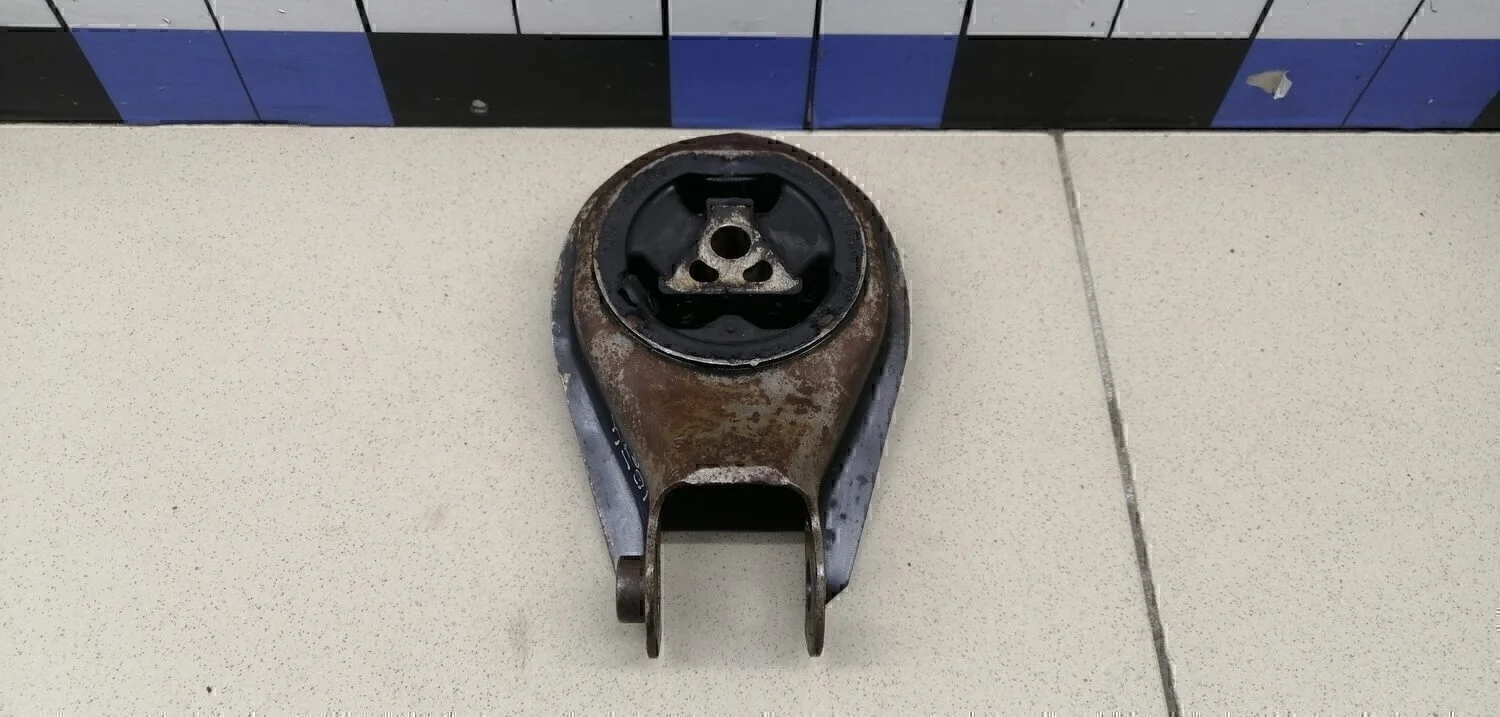 Опора двигателя задняя Focus II 2005-2008