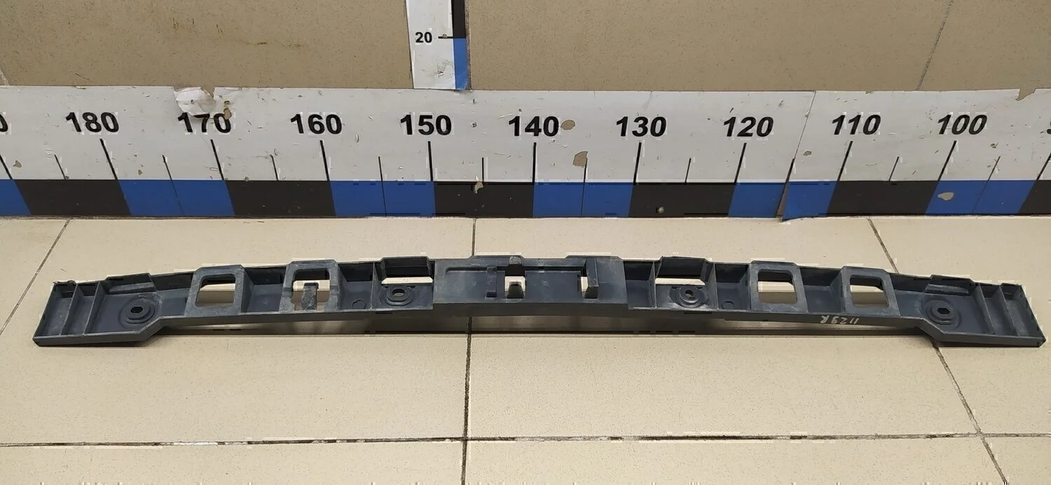 Направляющая заднего бампера Golf V Plus 2005-2014