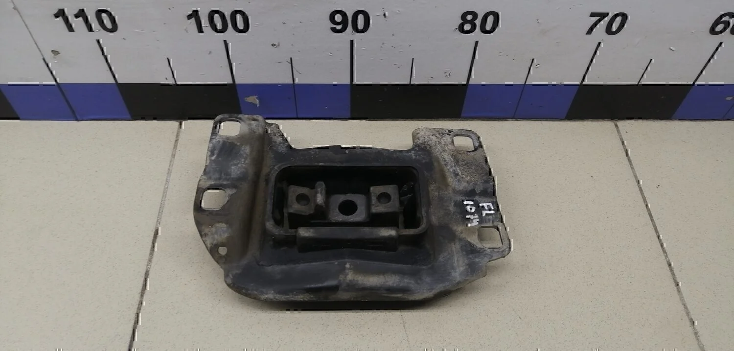 Опора КПП левая Focus II 2005-2008