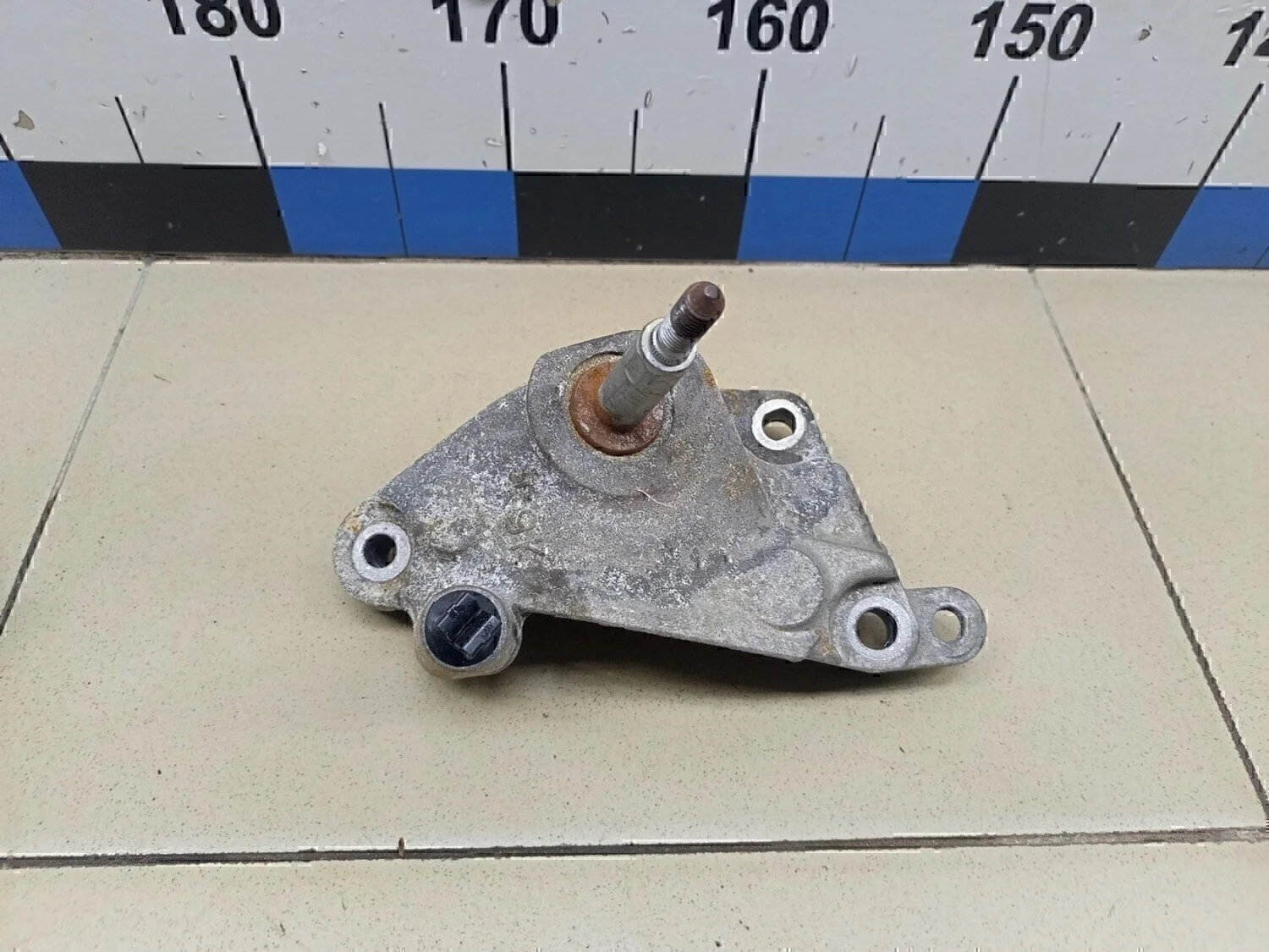 Кронштейн КПП Juke (F15) 2011>