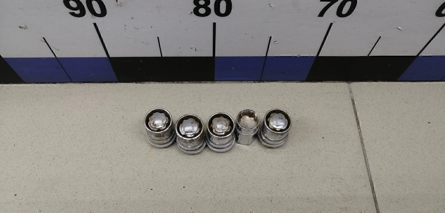 Гайка колеса Avensis II 2003-2008