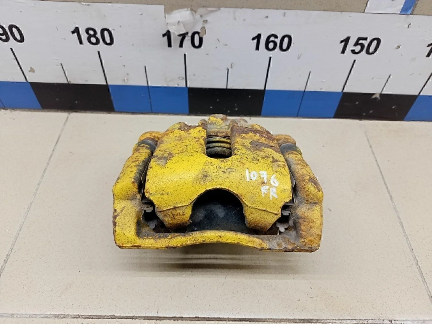 Суппорт передний правый Almera (G15) 2013>