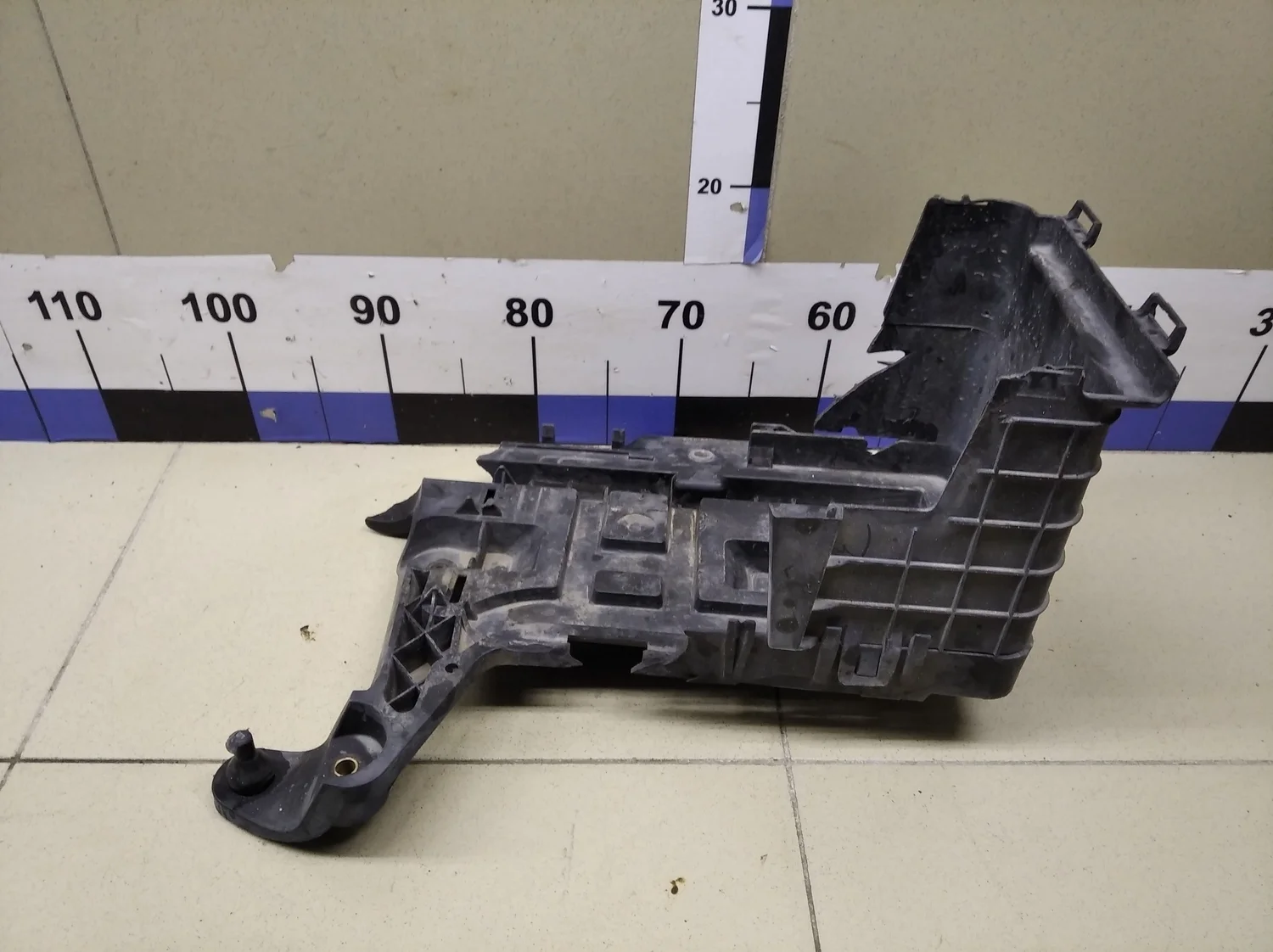 Крепление АКБ (корпус/подставка) Passat [B6] 2005-2010