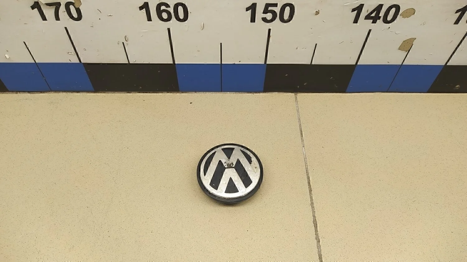 Колпак декор. легкосплавного диска Passat [B5] 2000-2005