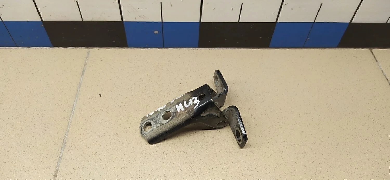 Петля двери ASX 2010-2016