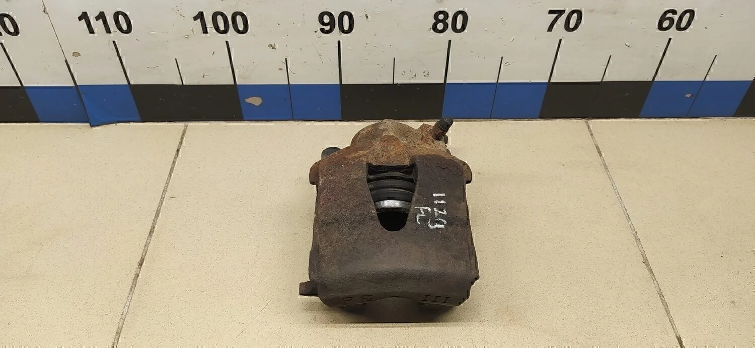 Суппорт передний левый A3 (8L1) 1996-2003