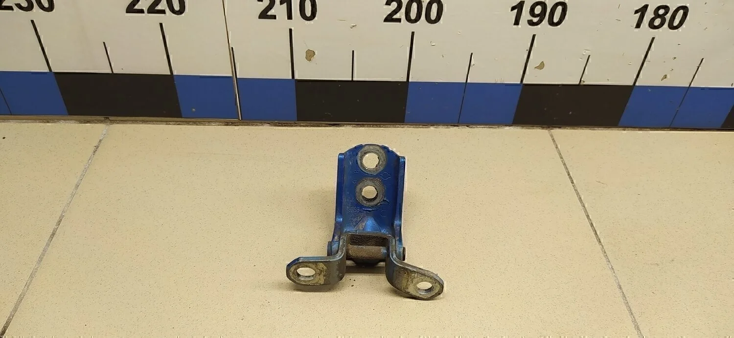 Петля двери Almera N16 2000-2006