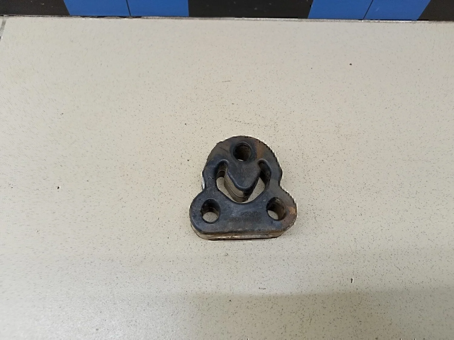 Резинка подвеса глушителя Qashqai (J10) 2006-2014