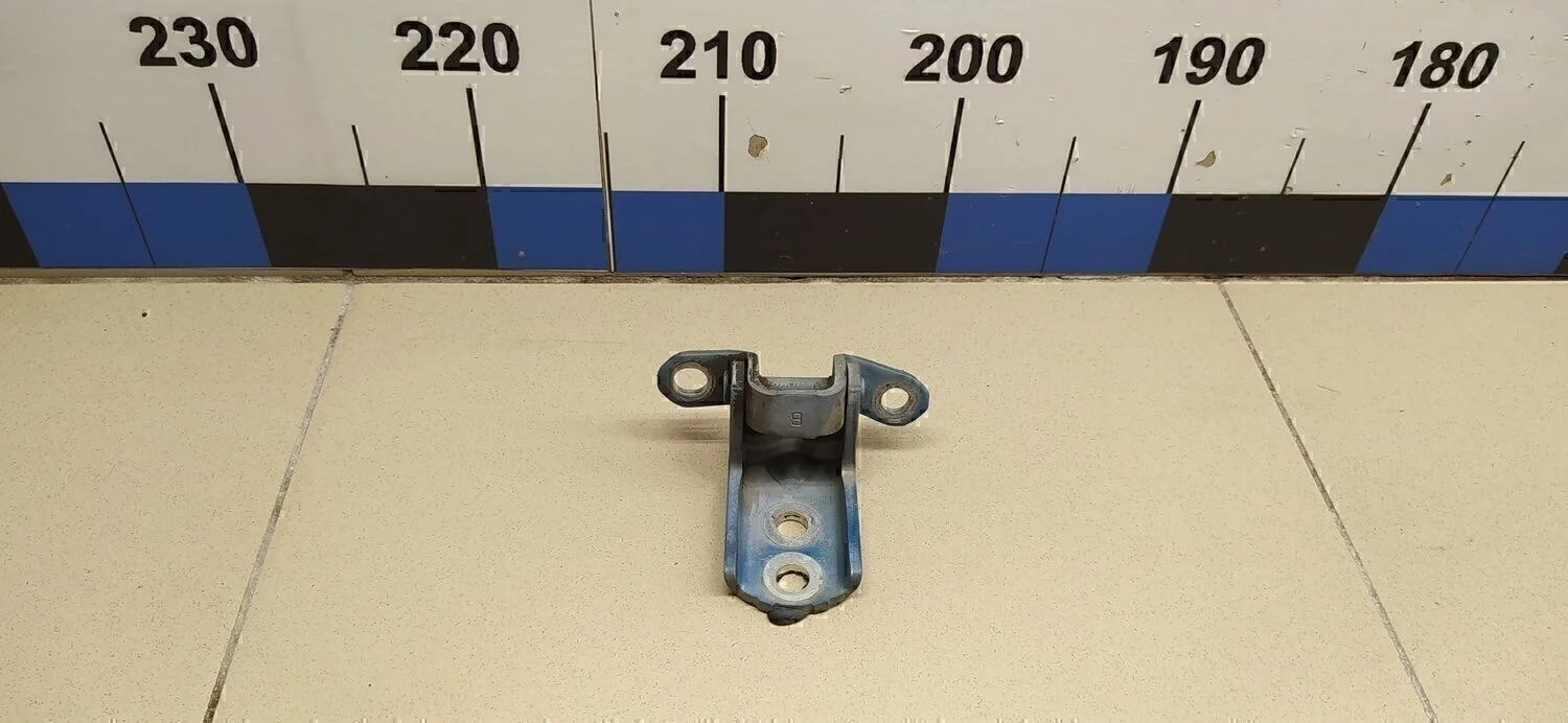 Петля двери Almera N16 2000-2006