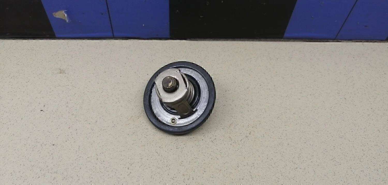 Термостат Fiesta 1995-2000