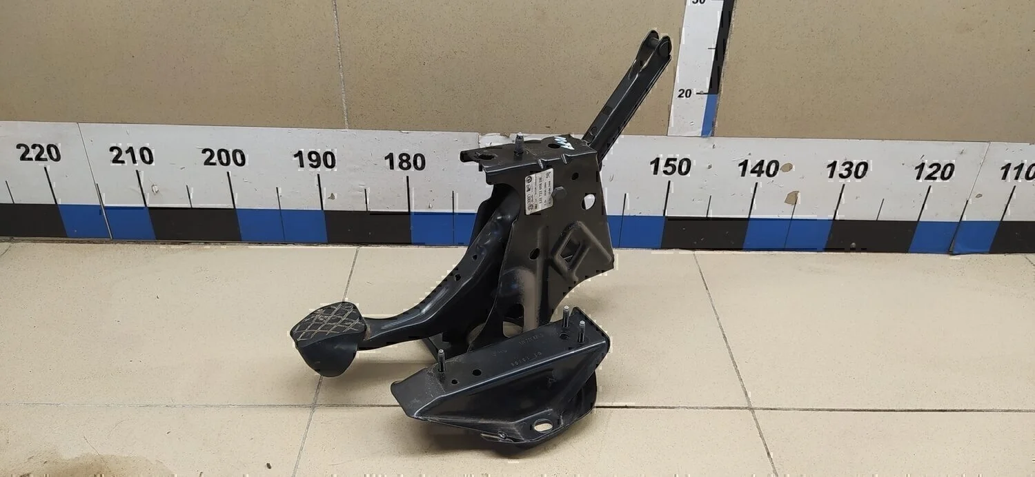 Педаль тормоза A3 (8L1) 1996-2003