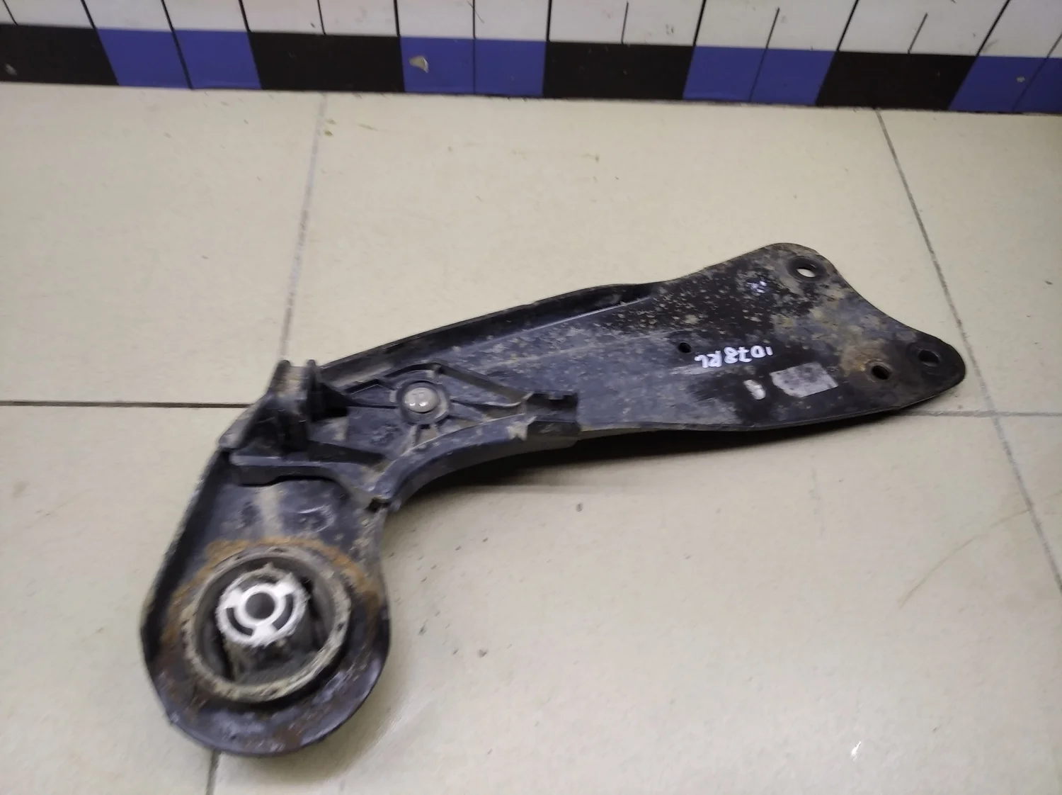 Рычаг задний продольный левый Yeti 2009>