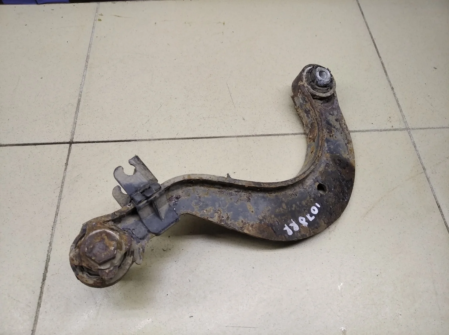 Рычаг задний верхний Passat [B6] 2005-2010